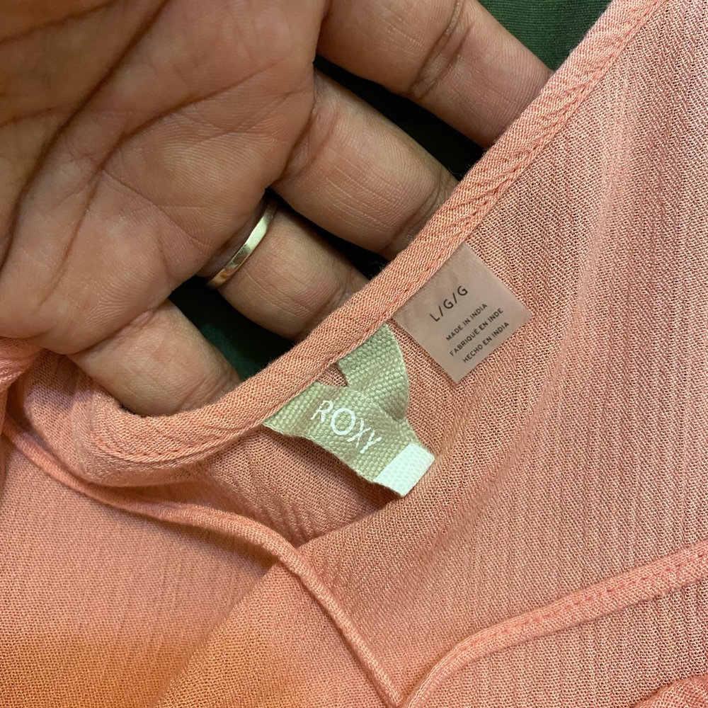 Roxy Tops - Picture 2 of 6